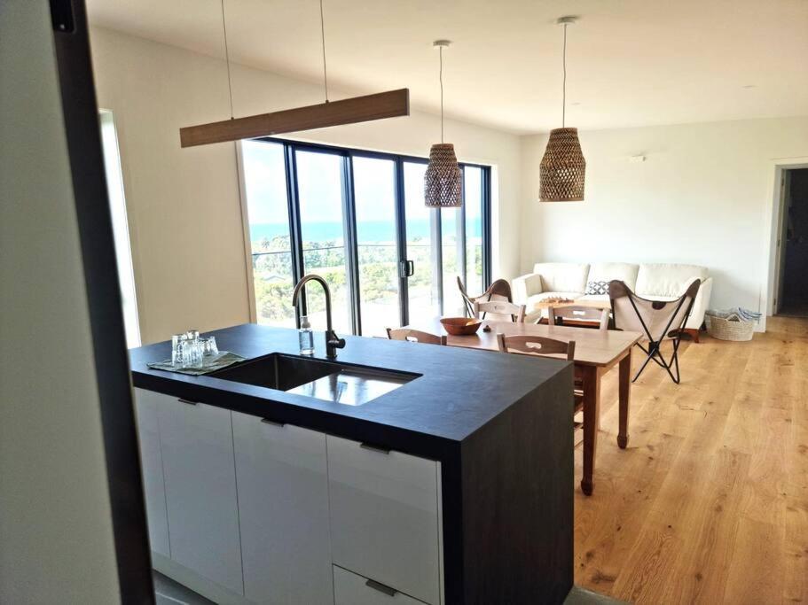 Xspot Medlands Beach House - Ocean Views - Short Stroll To The Beach Eksteriør billede